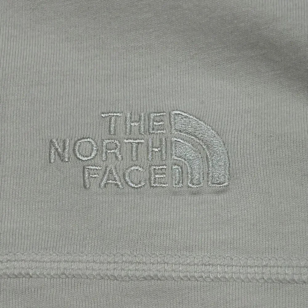 The North Face Men's Pocket Long Sleeve Shirt Cream Small, Never Worn